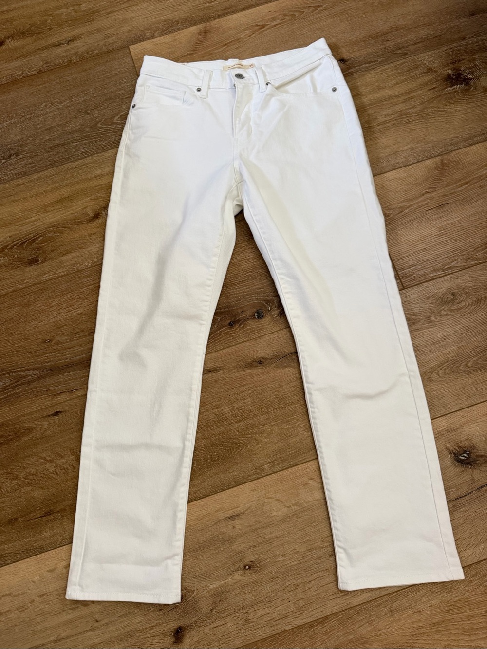 Levi White Straight Jeans Classic Fit Sz 10
